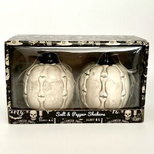 Halloween Themed Pumpkin Salt and Pepper Shakers